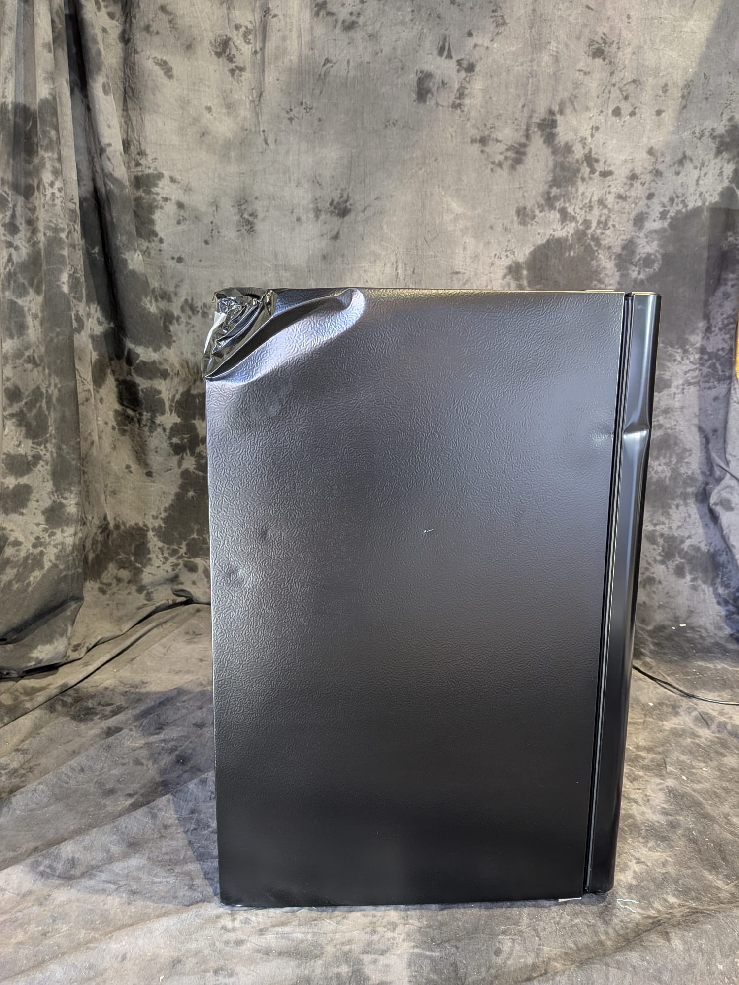 Hisense 124L Bar Fridge HRBF126B (Black)