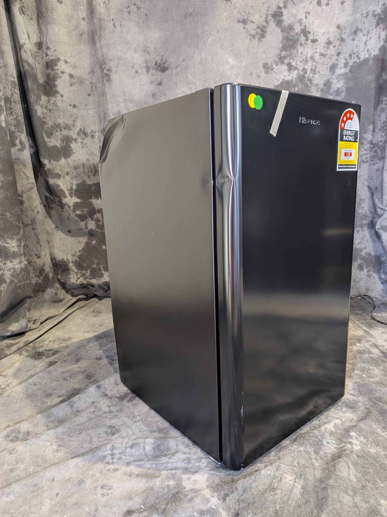 Hisense 124L Bar Fridge HRBF126B (Black)