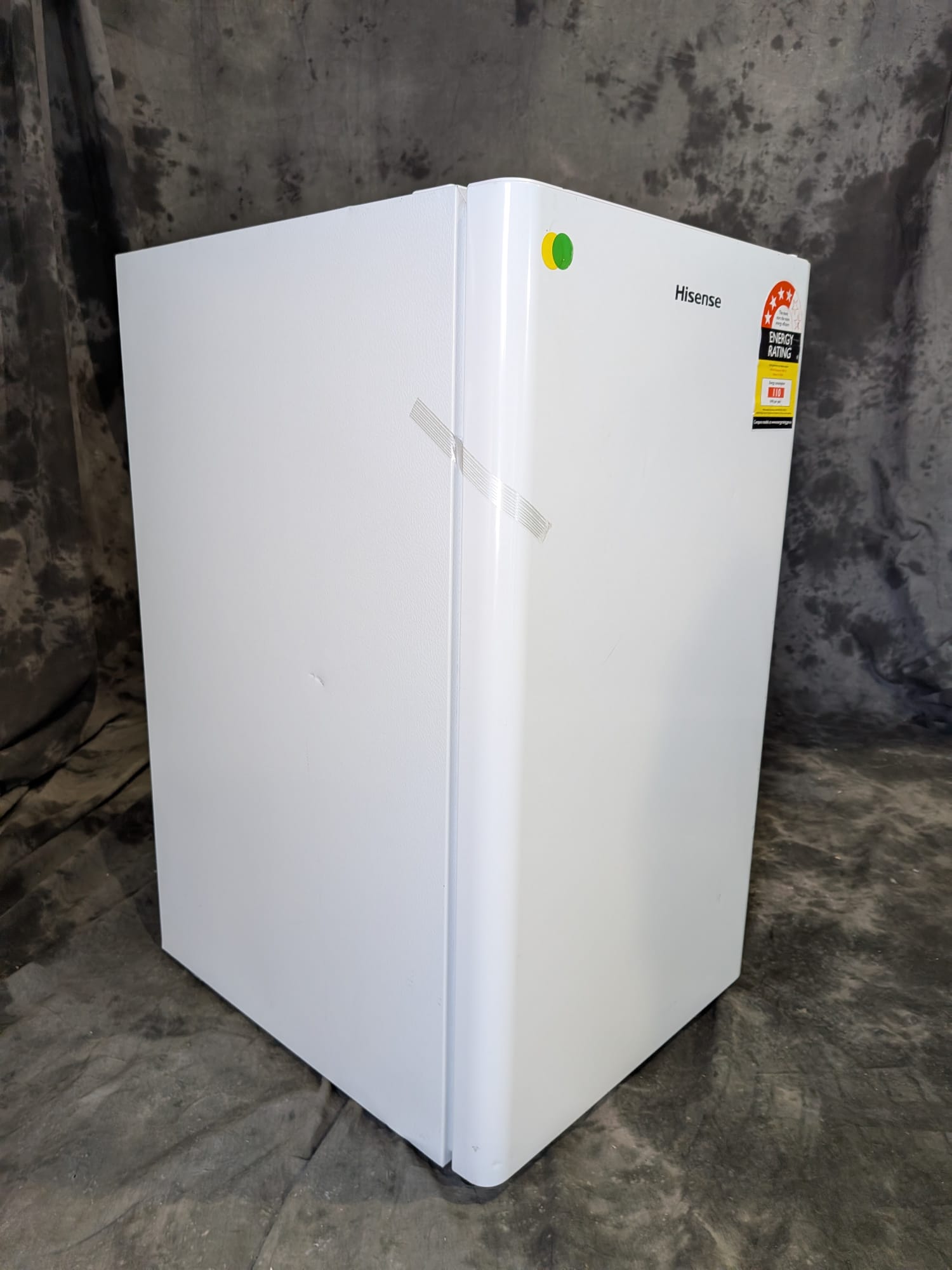 Hisense 124L Bar Fridge HRBF126