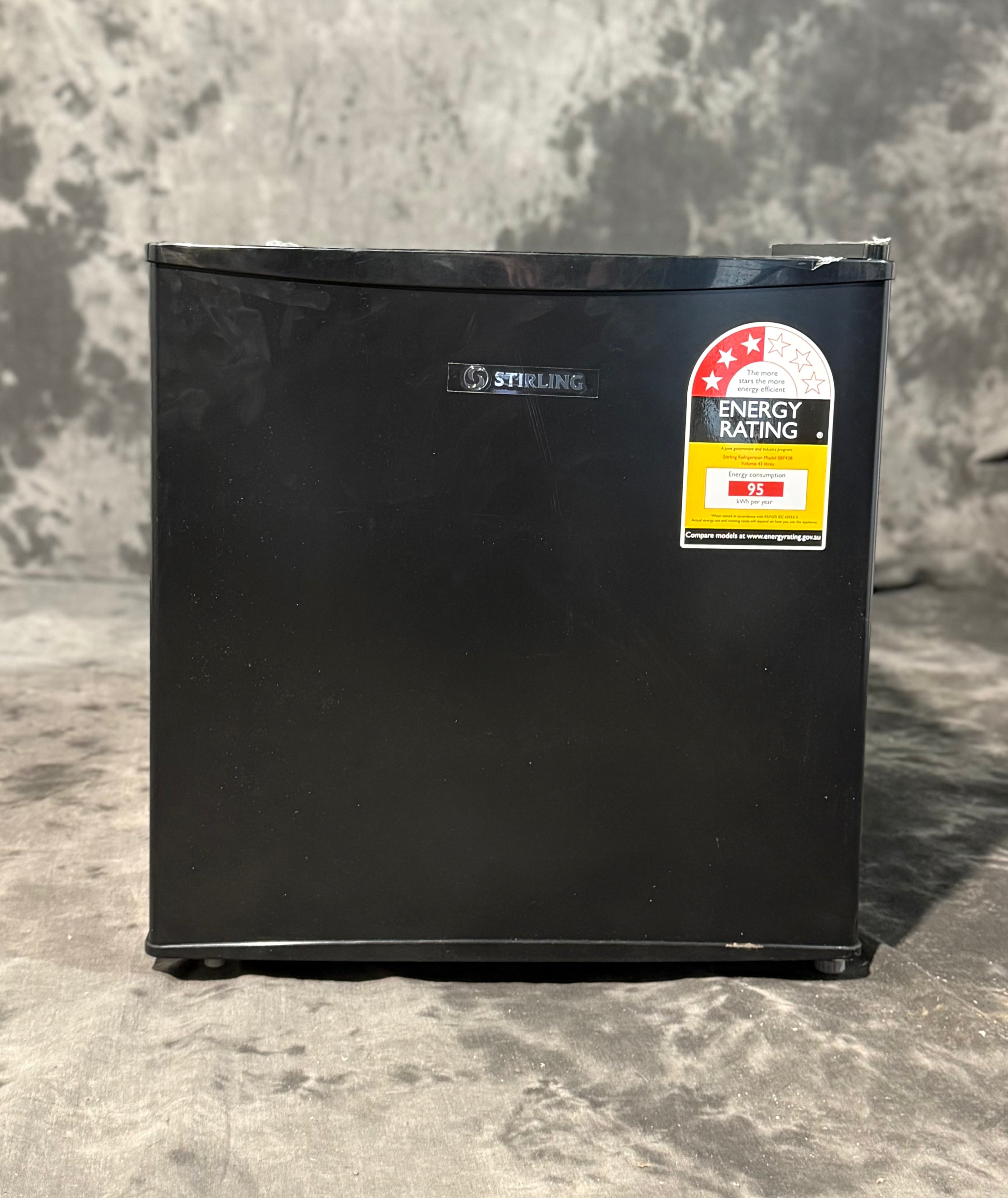 Stirling 43L Bar Fridge SBF43B