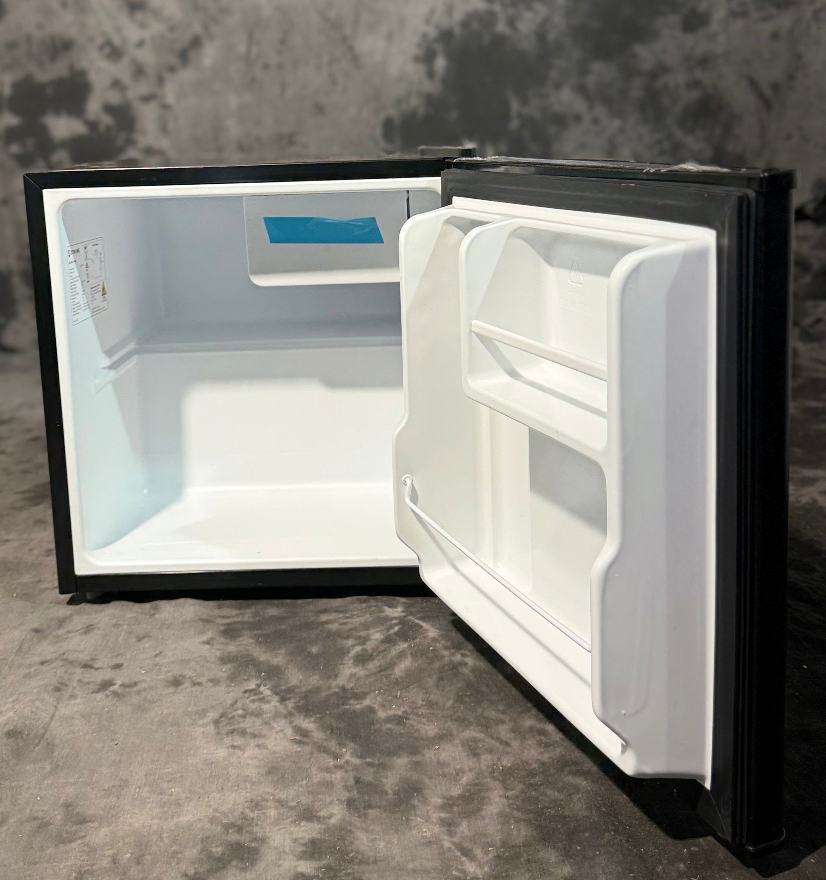 Stirling 43L Bar Fridge SBF43B