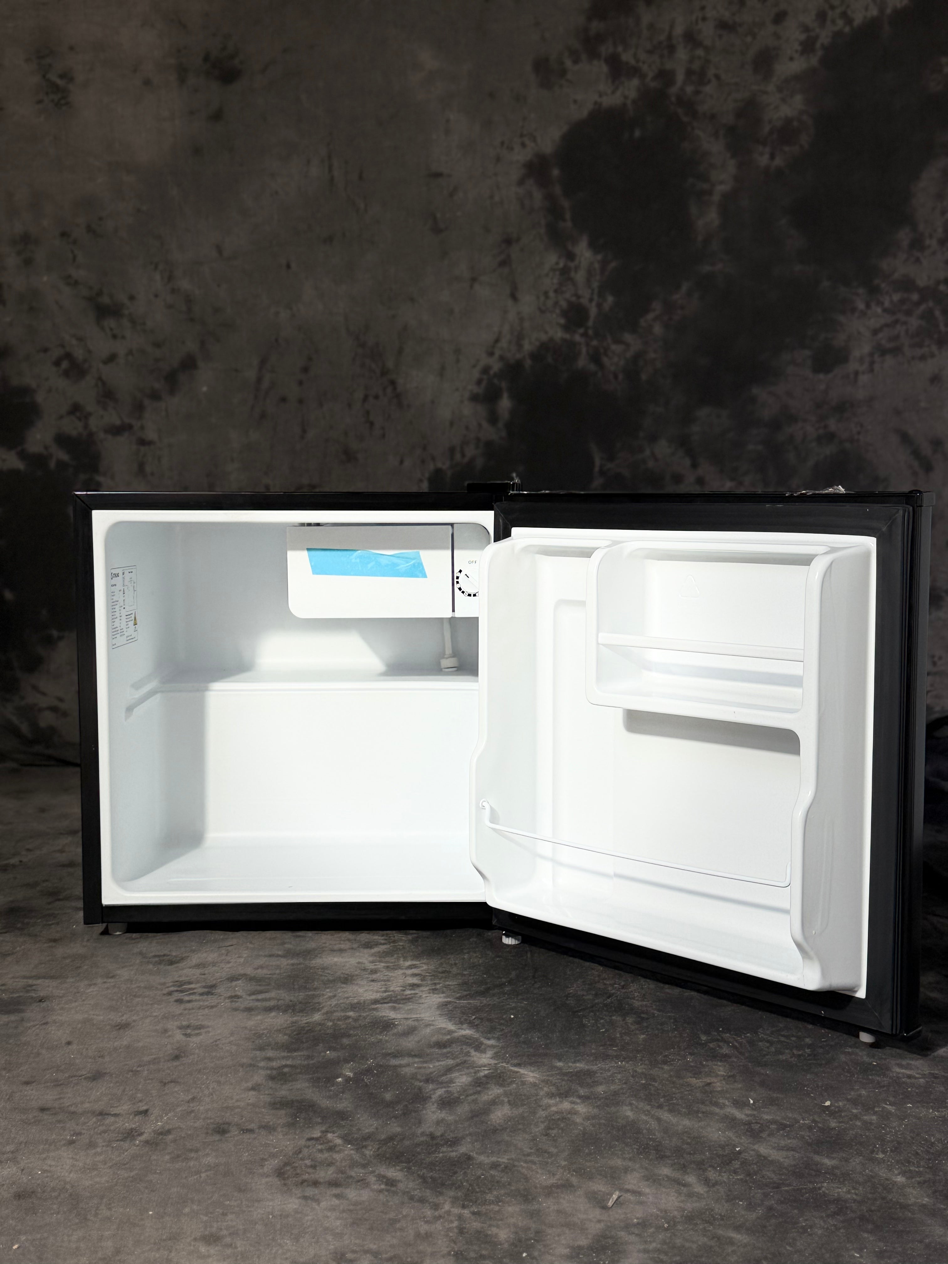 Stirling 43L Bar Fridge SBF43B