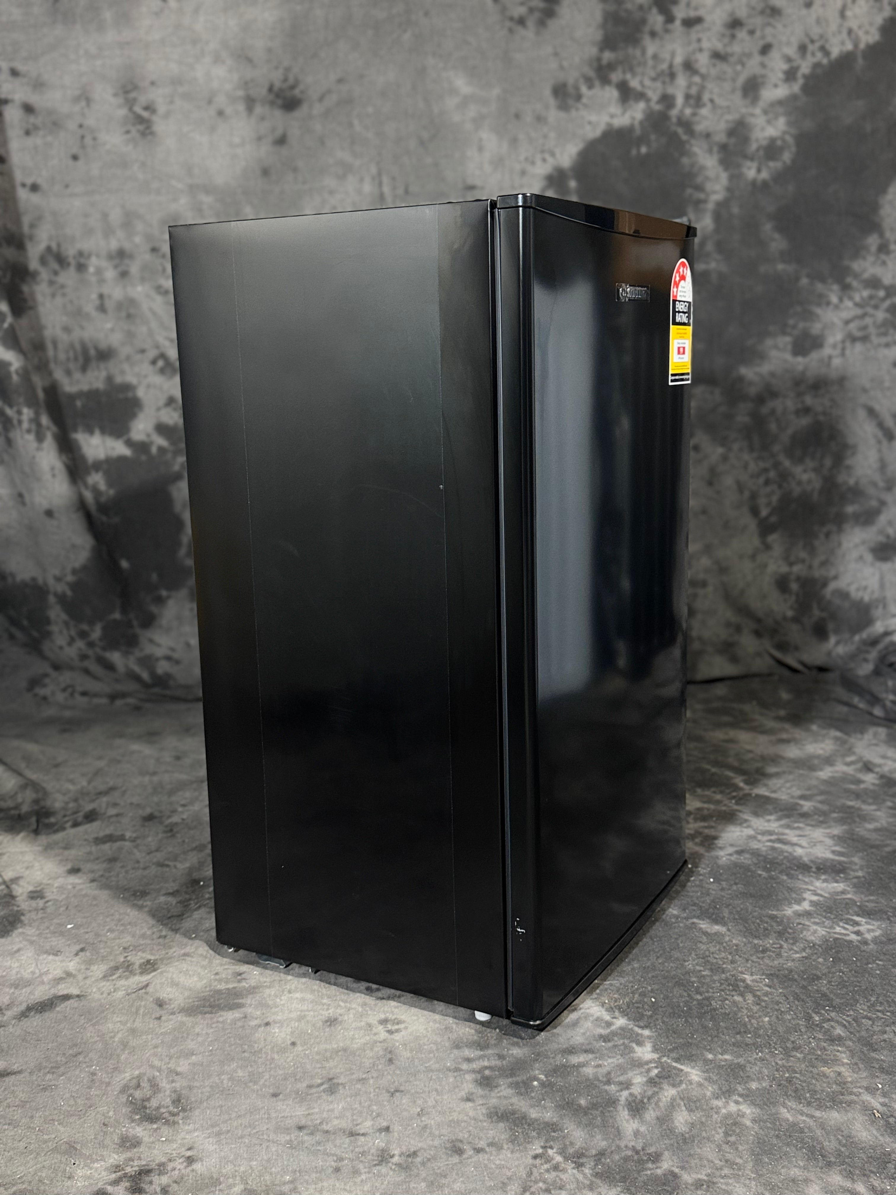 Stirling 93L Bar Fridge SBF93B