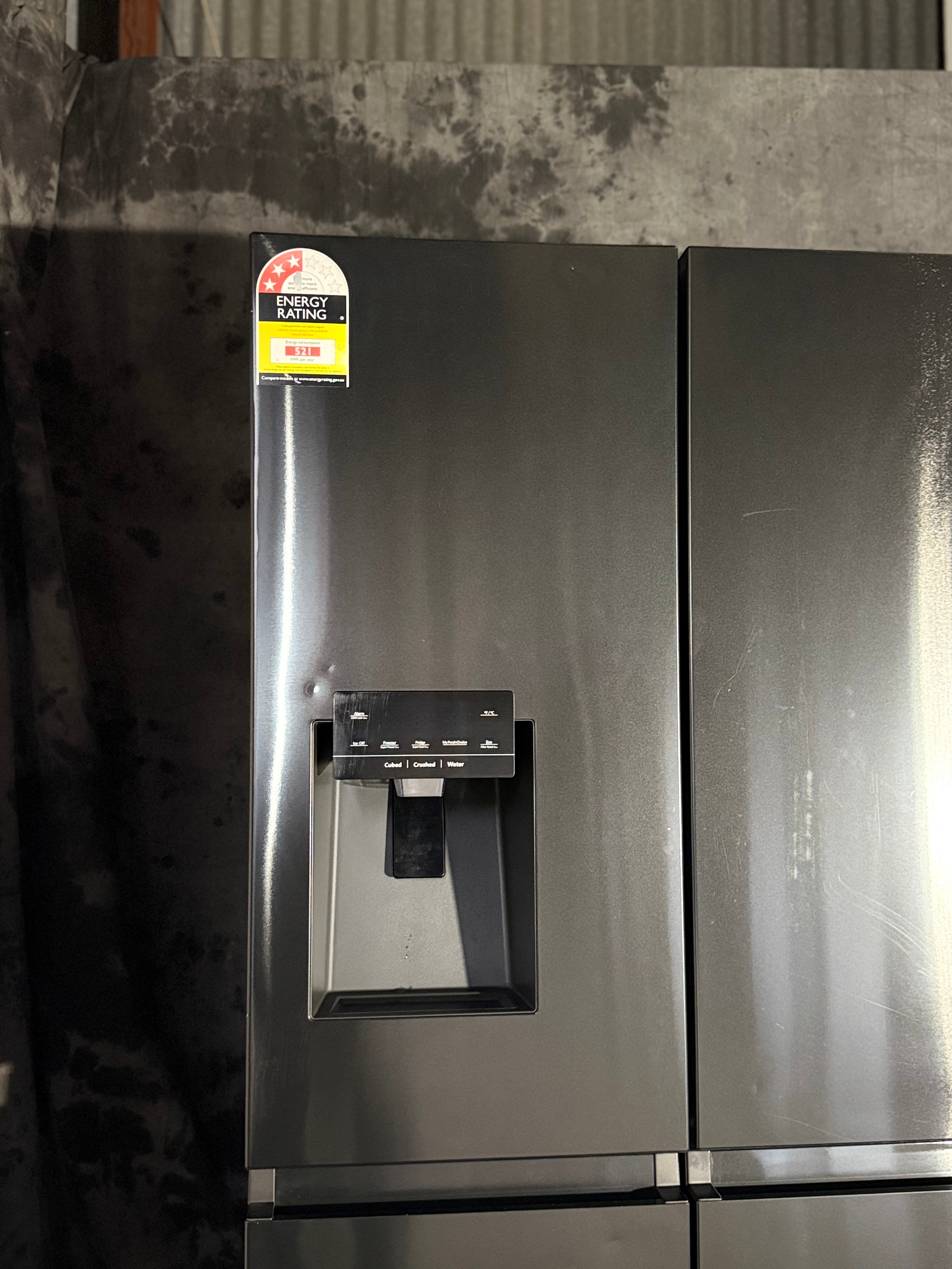 Hisense 632L Side by Side Refrigerator HRSBS633BW