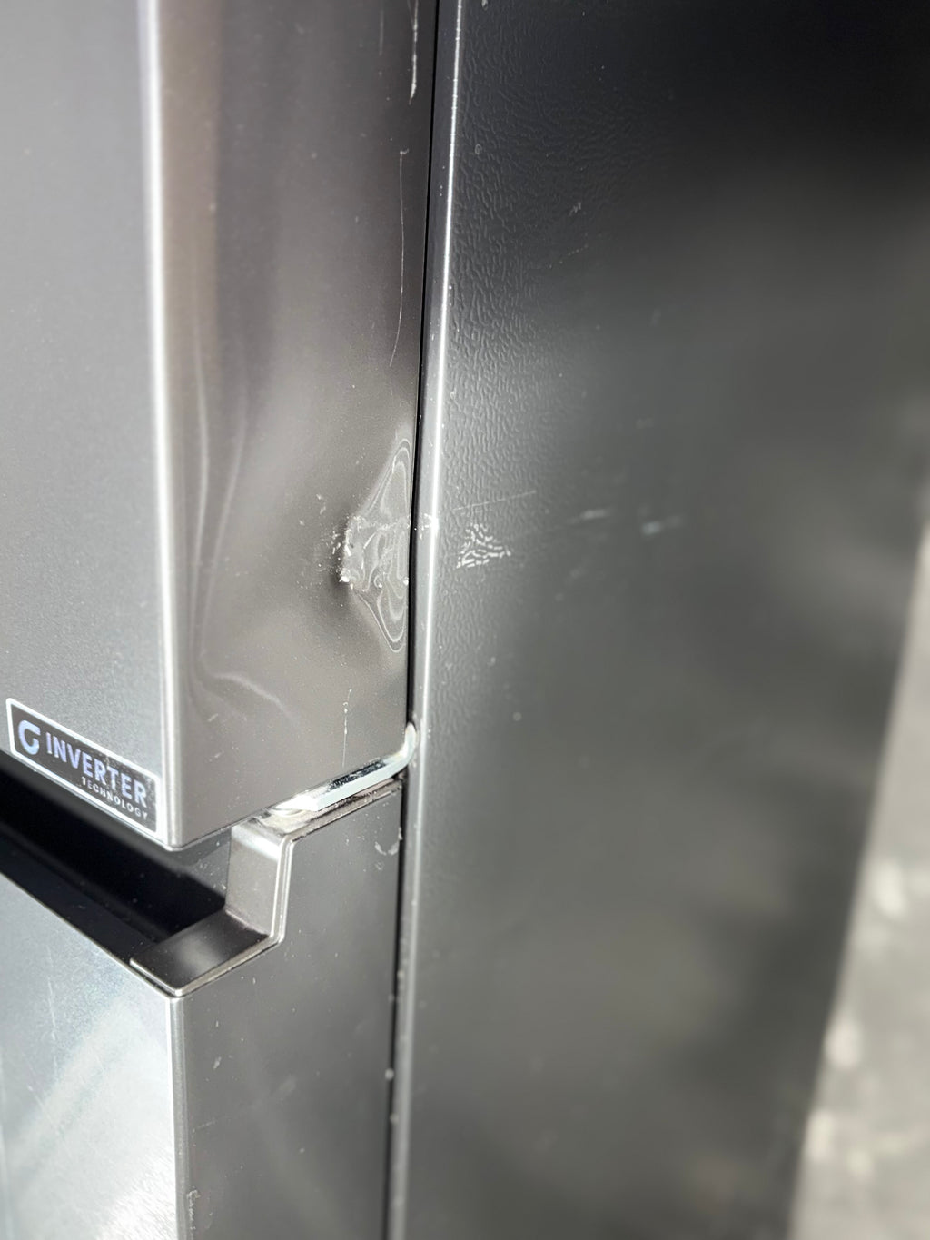 Hisense 632L Side by Side Refrigerator HRSBS633BW