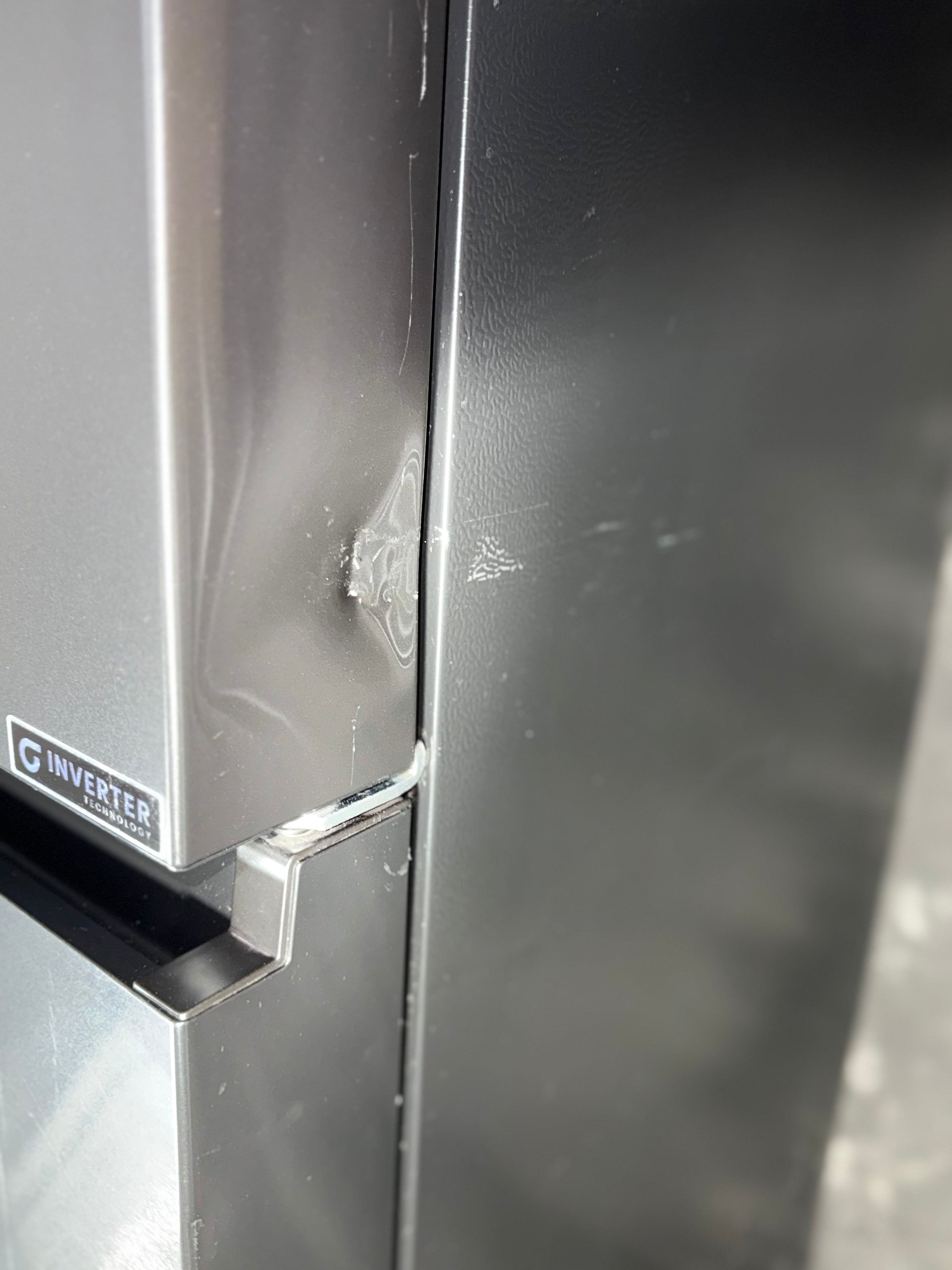 Hisense 632L Side by Side Refrigerator HRSBS633BW