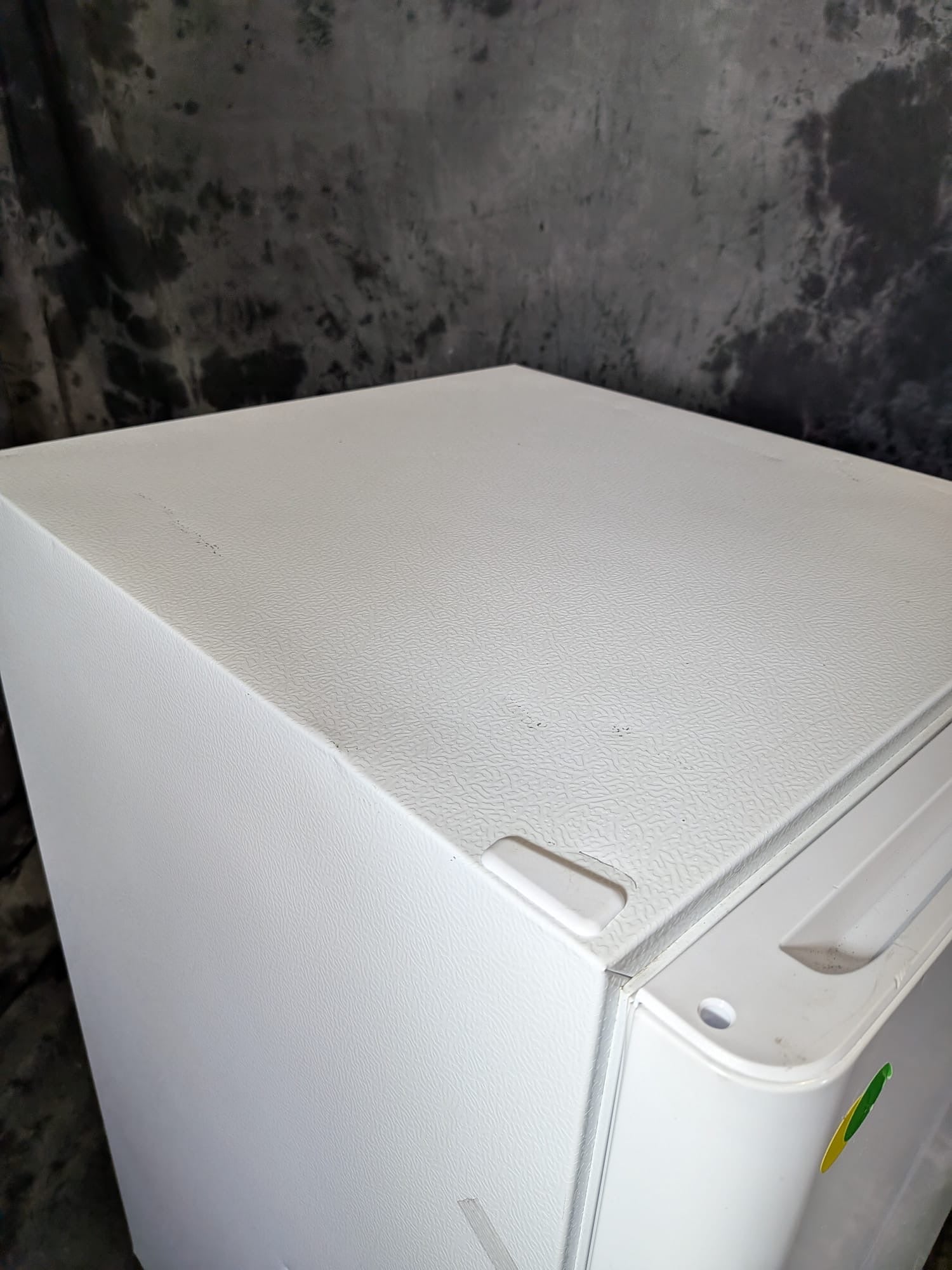 Hisense 124L Bar Fridge HRBF126