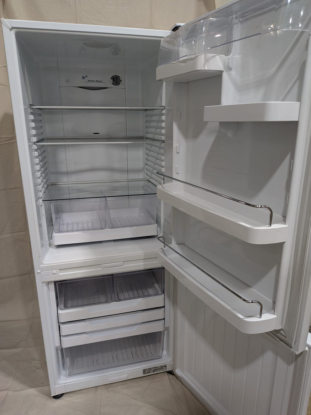 Fisher & Paykel 373L Bottom Mount Refrigerator E372B