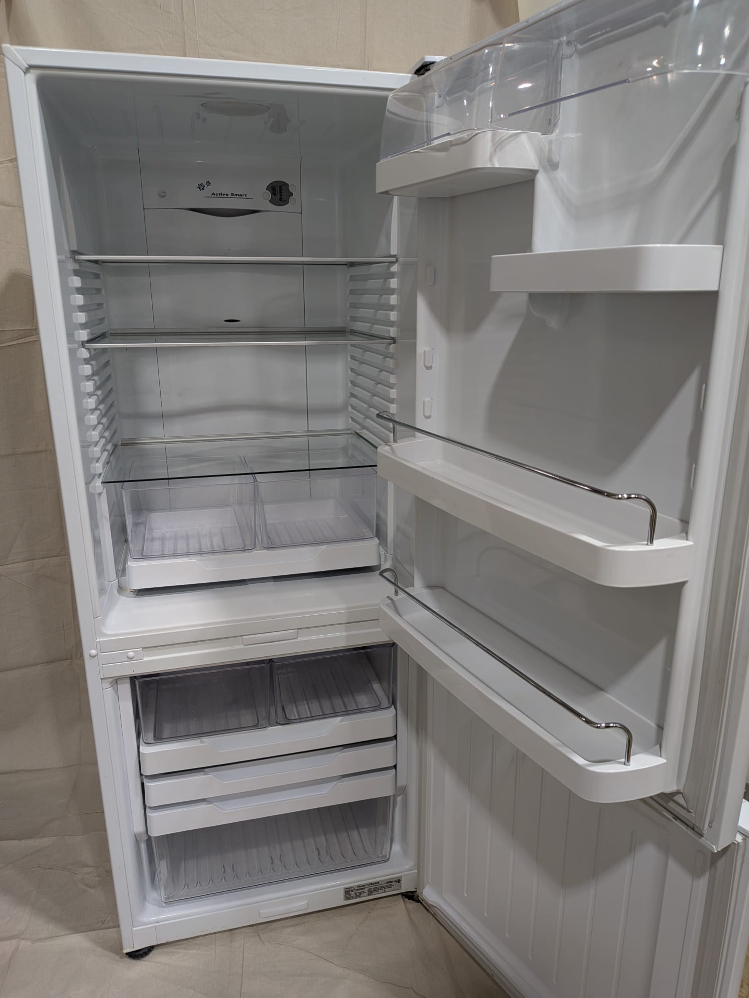 Fisher & Paykel 373L Bottom Mount Refrigerator E372B