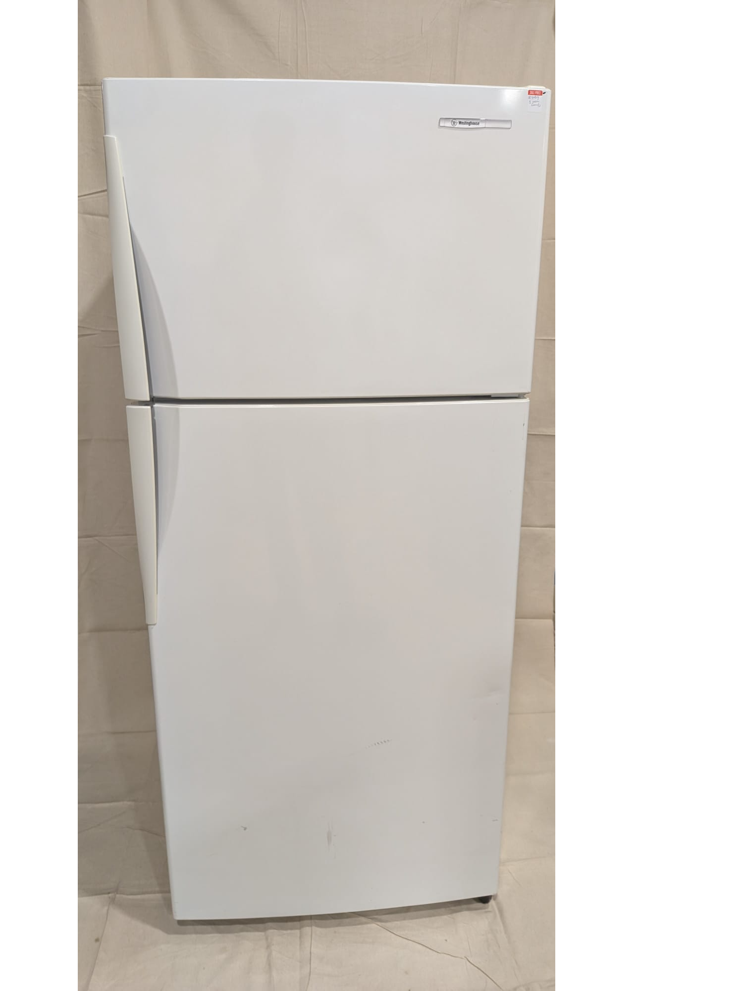 Westinghouse 416L Top Mount Refrigerator RF422V