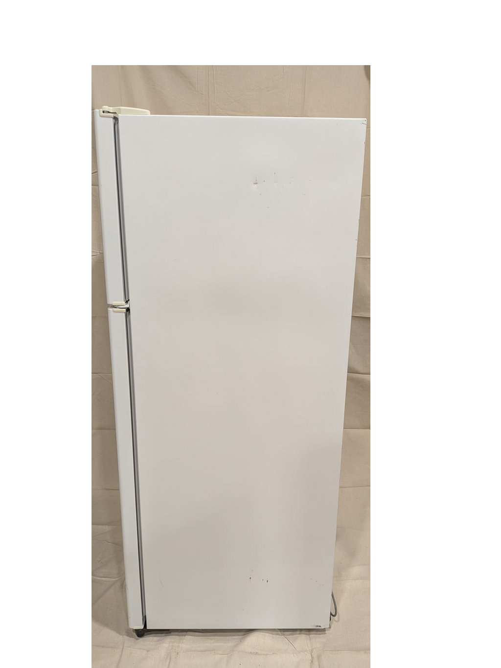Westinghouse 416L Top Mount Refrigerator RF422V