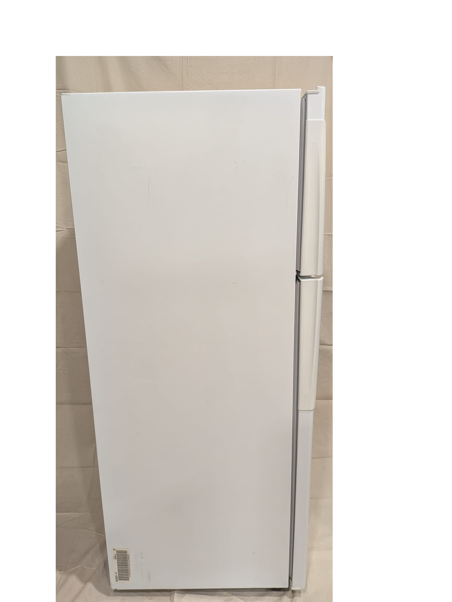 Westinghouse 416L Top Mount Refrigerator RF422V