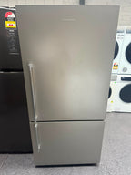 Fisher & Paykel 519L Bottom Mount Refrigerator
