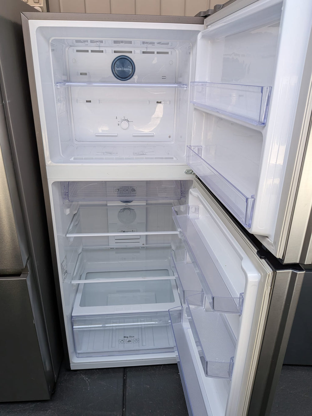 Samsung 364L Top Mount Refrigerator with Convertible Freezer – Silver
