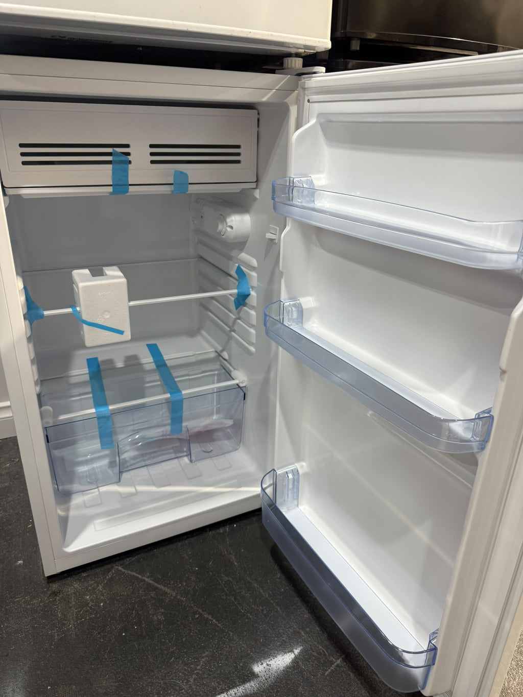 121L Bar Fridge - White