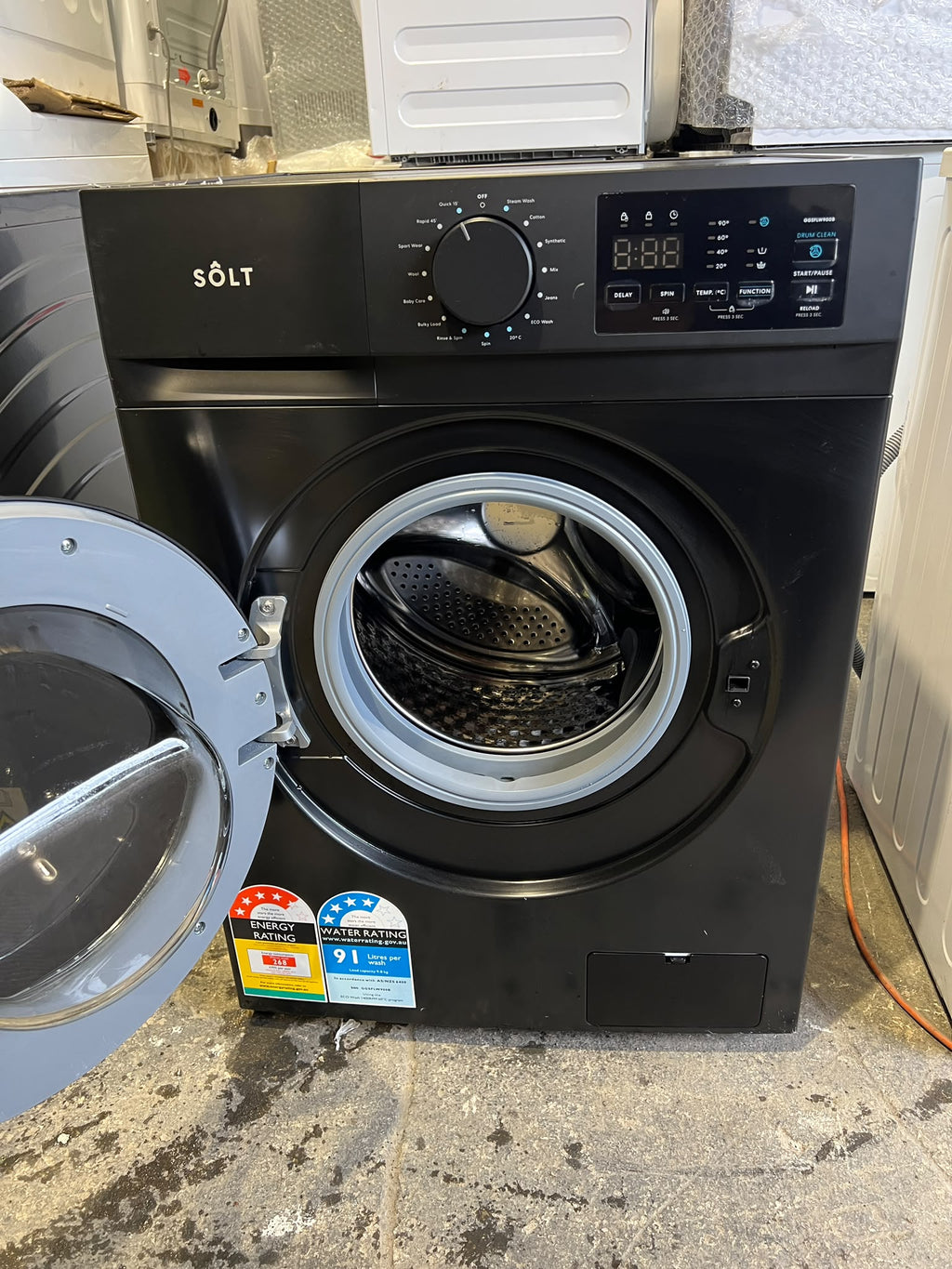 GGSFLW900B 9kg Front Load Washer – Black