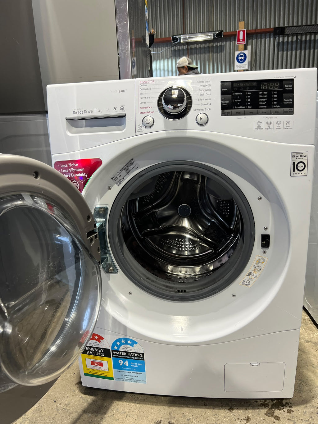 LG 11kg Front Load Washing Machine with True Steam®