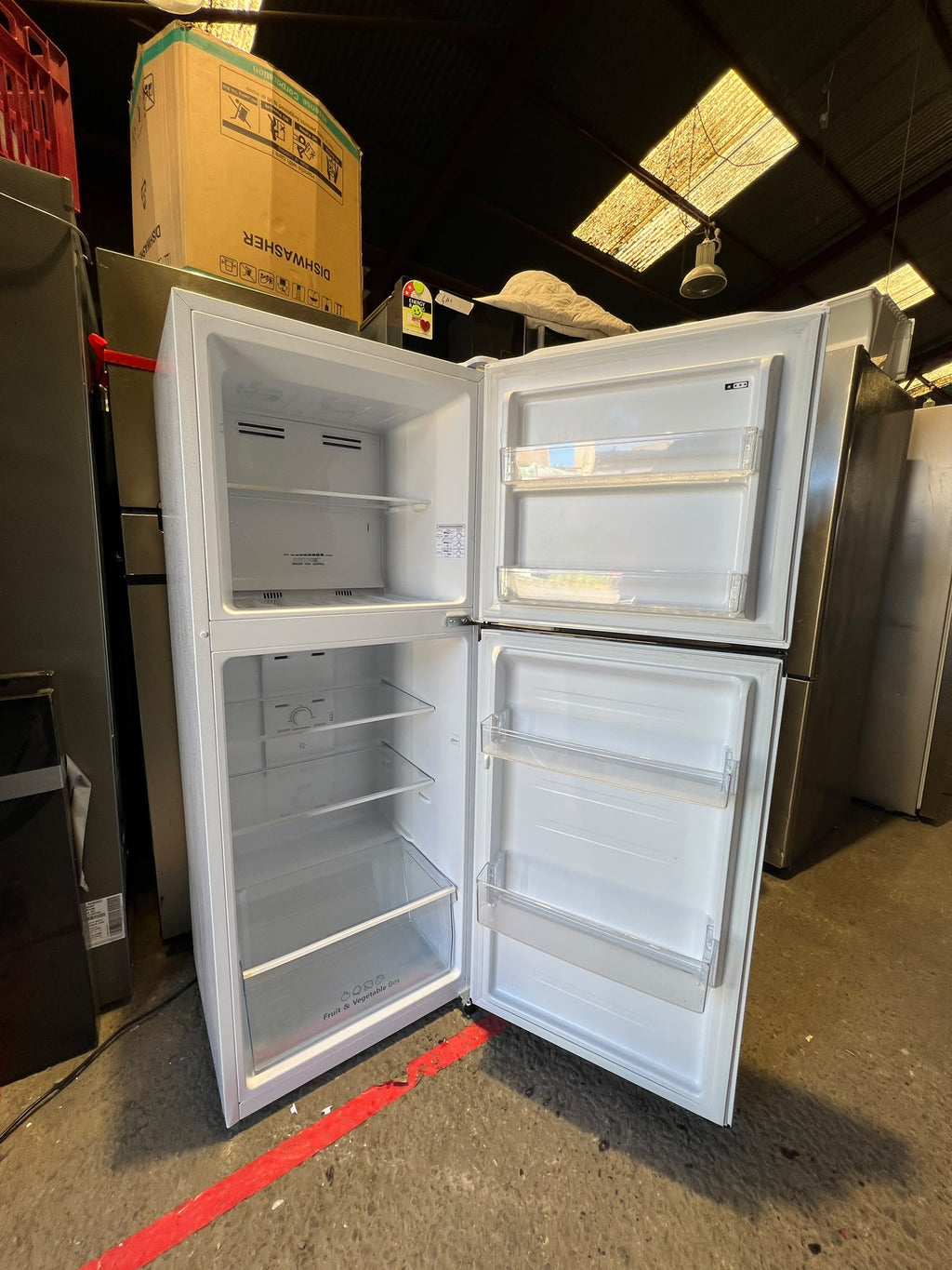 Hisense 205L Top Mount Refrigerator - White