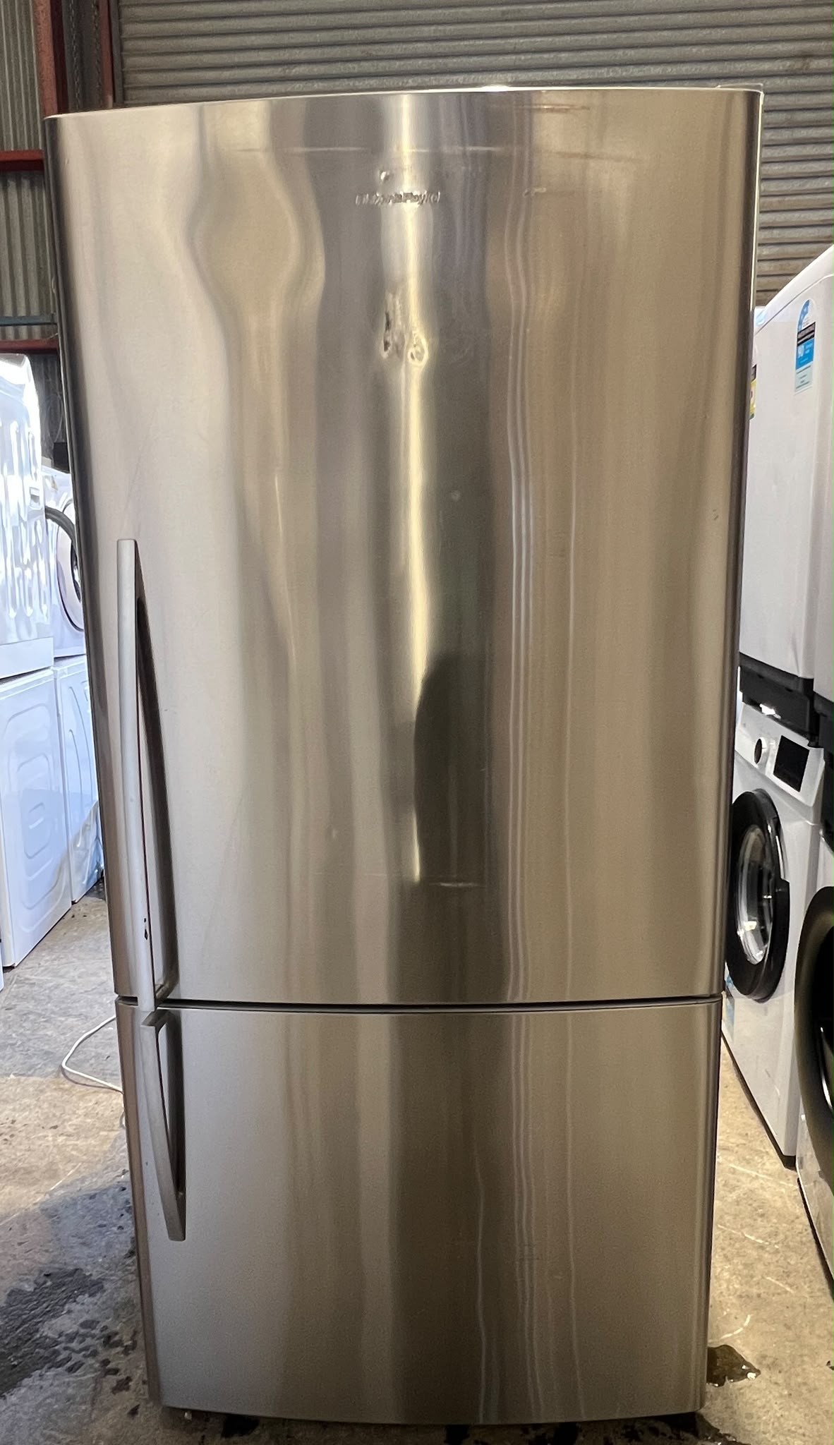 Fisher & Paykel 519L Bottom Mount Fridge