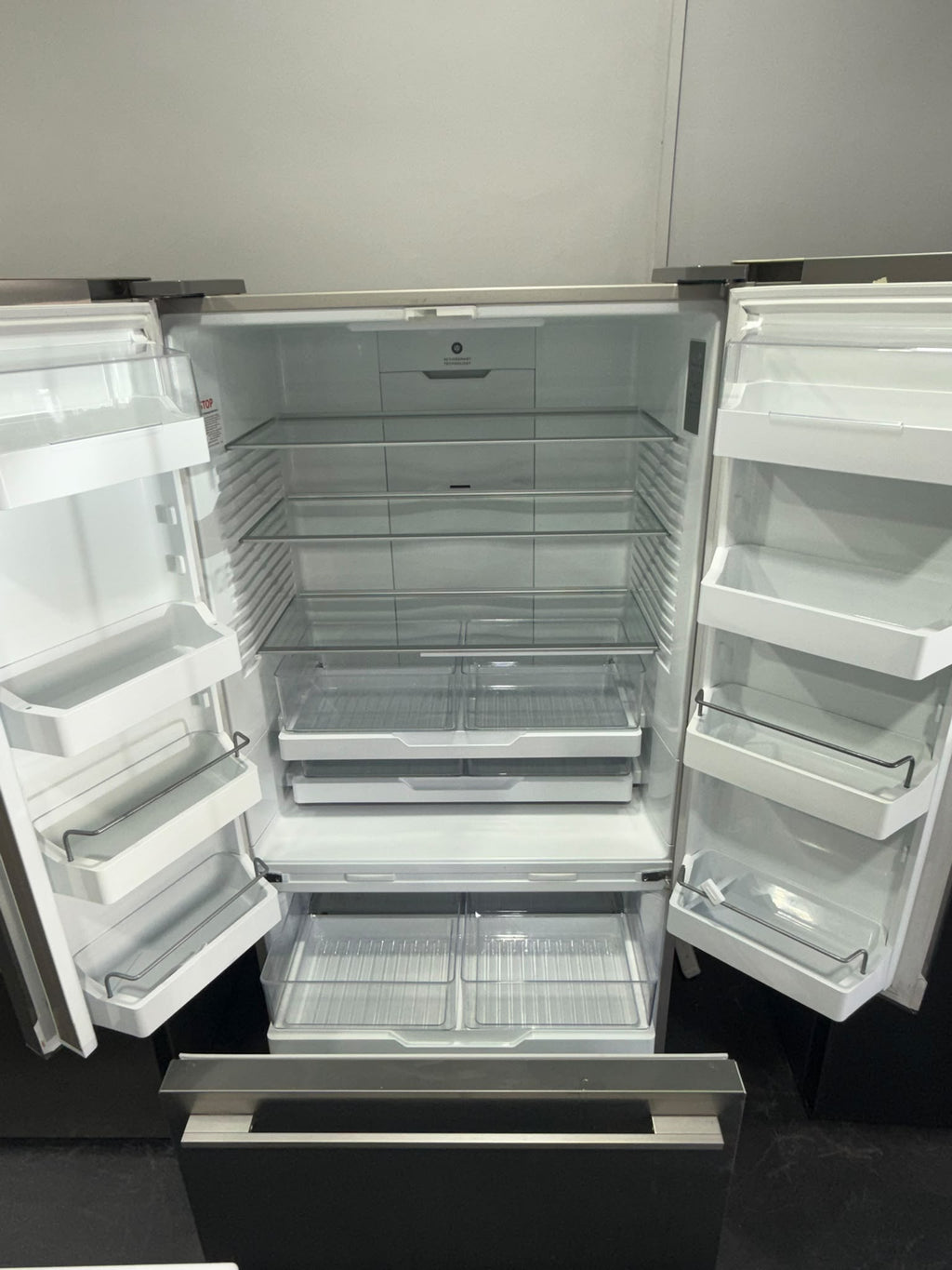 Fisher & Paykel RF610ADX5 569L Series 7 French Door Fridge Freezer – Stainless Steel