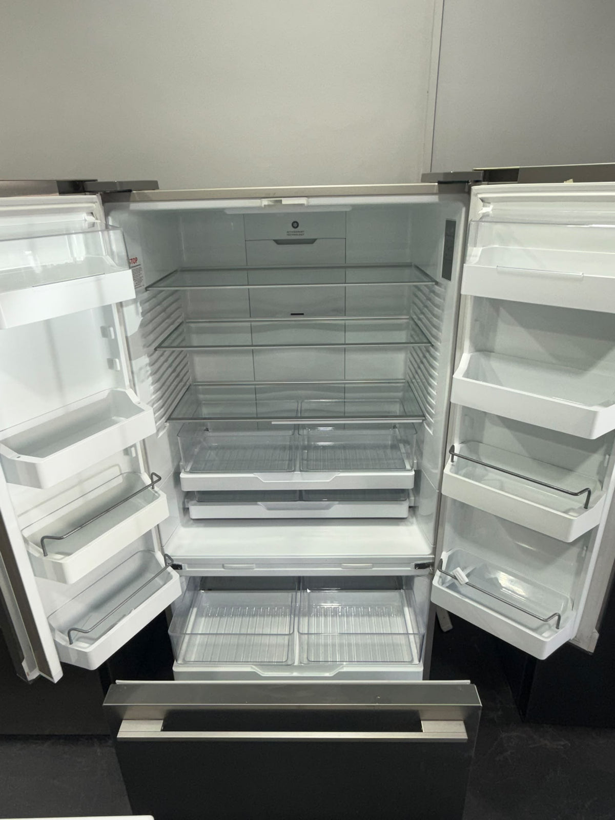 Fisher & Paykel RF610ADX5 569L Series 7 French Door Fridge Freezer – Stainless Steel