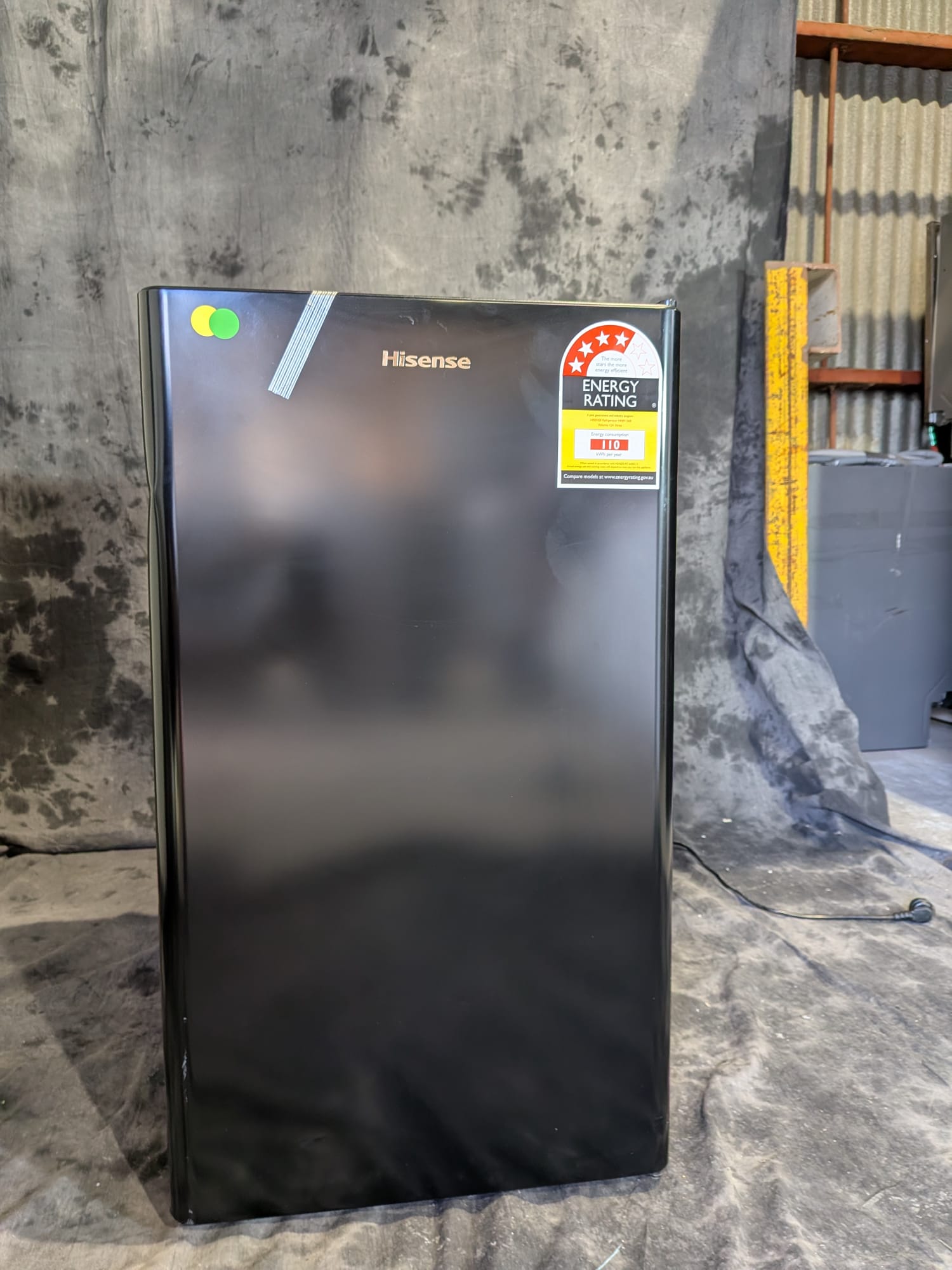 Hisense 124L Bar Fridge HRBF126B (Black)