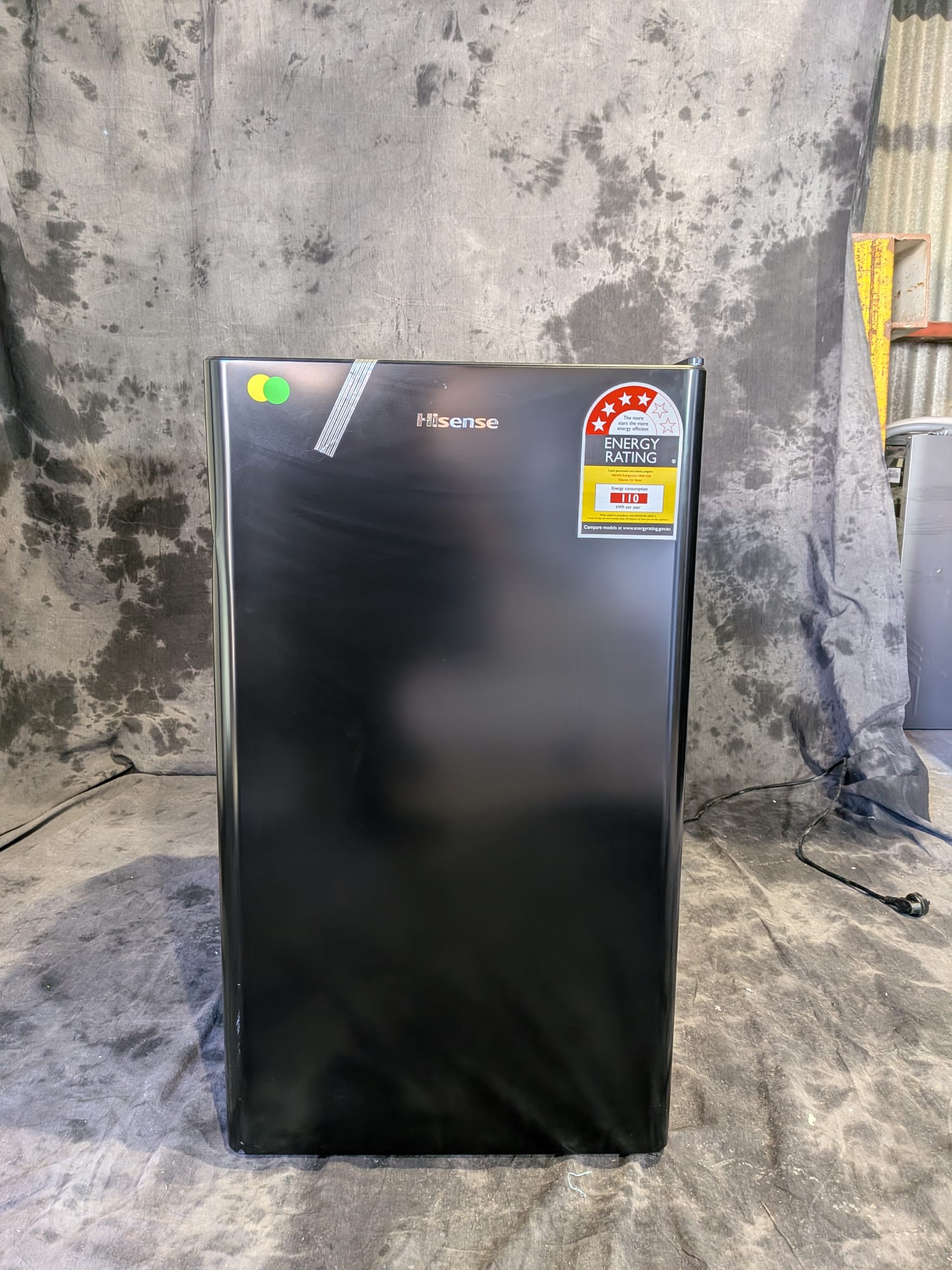 Hisense 124L Bar Fridge HRBF126B (Black)